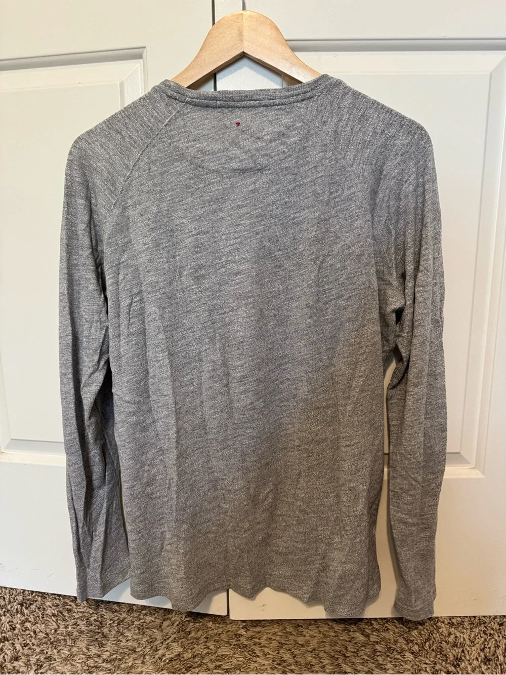 Men's Crewneck Long-Sleeve Sweater in Heather Grey
